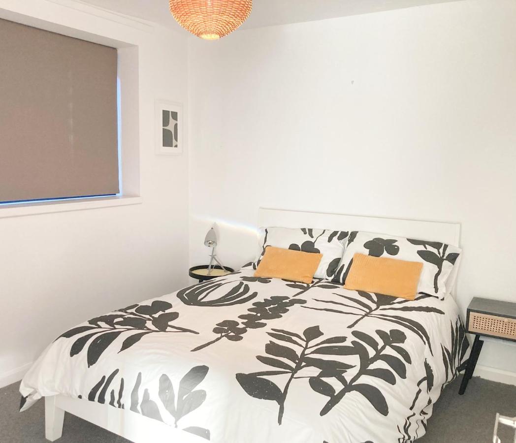 Contractor And Family Friendly Grade II Townhouse- 3 Bedrooms- Free Parking Норуич Екстериор снимка